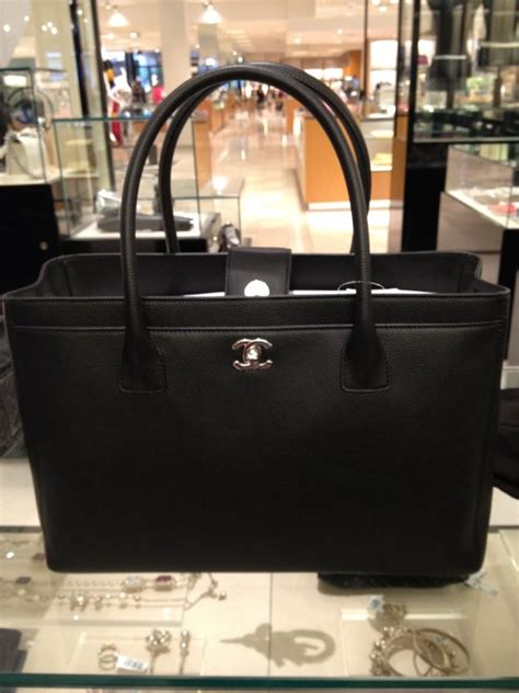 chanel executive cerf purse 2012|Chanel Cerf Tote: A Complete Guide. Is It Worth .